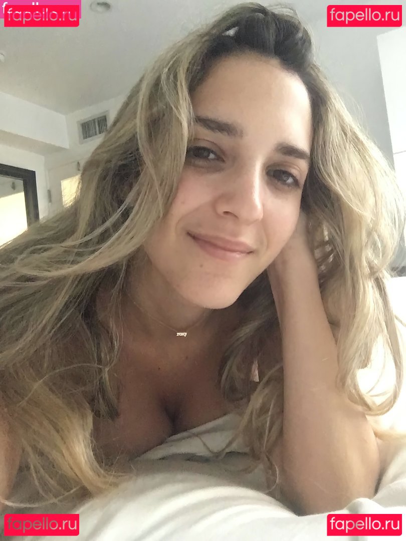 Roxy Paper Scissors / roxystriar Onlyfans Photo Gallery 