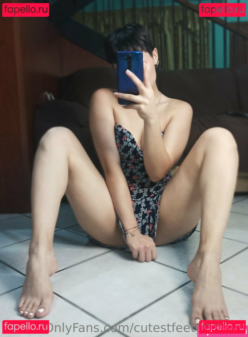 cutestfeetgoddess / cutestfeetworld Onlyfans Photo Gallery 