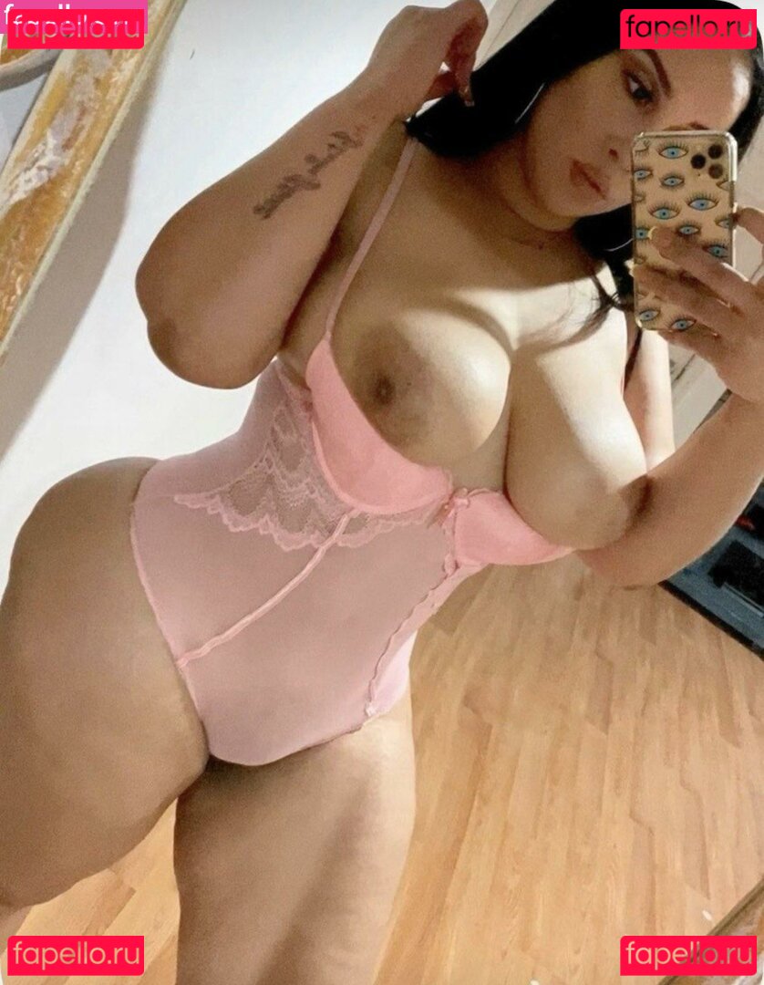 Kaeeexx / Kaemichelle Onlyfans Photo Gallery 