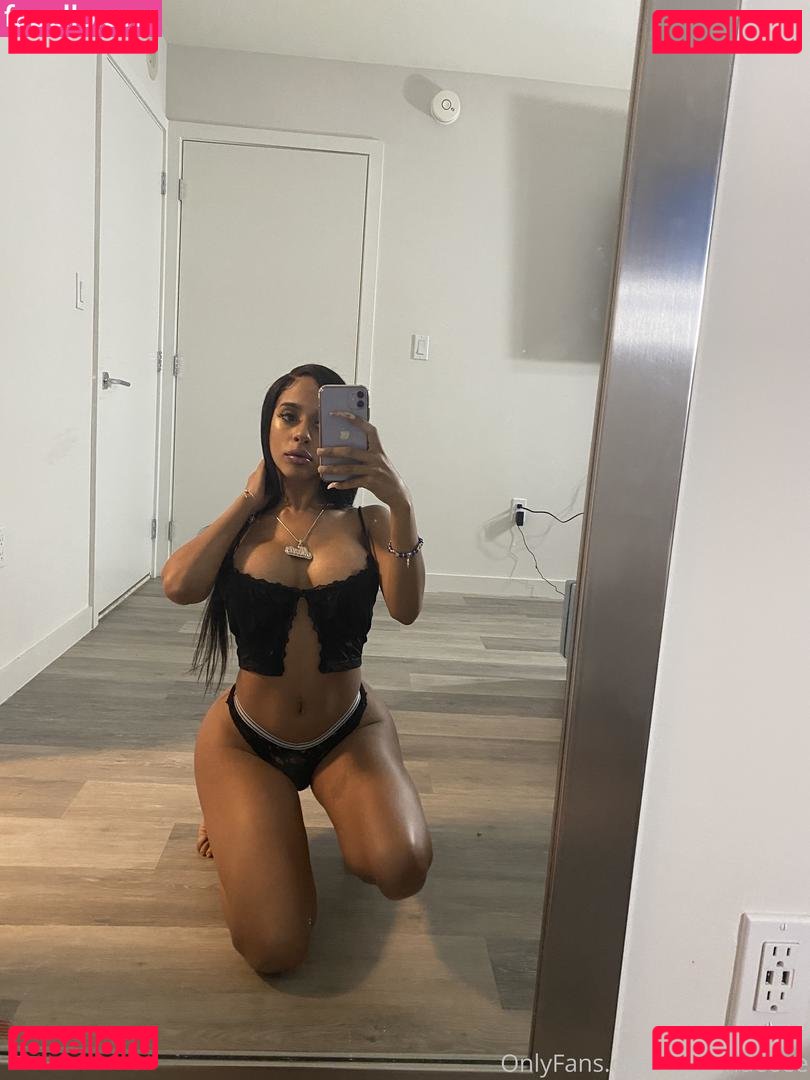 queendeeee Onlyfans Photo Gallery 