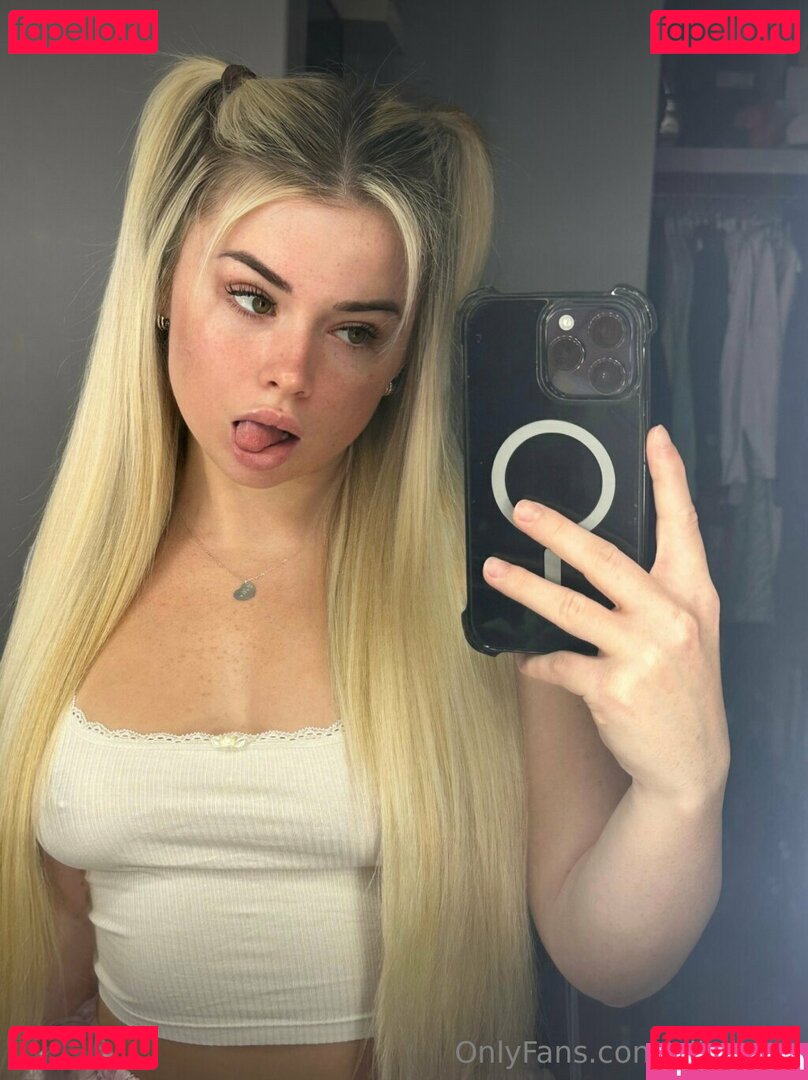 Elle Wilson / ellwilsun Onlyfans Photo Gallery 