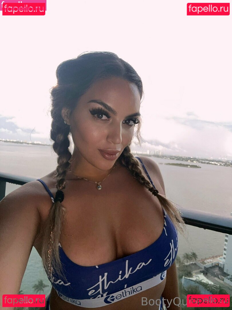 araqueenbae / bootyqueenbae Onlyfans Photo Gallery 