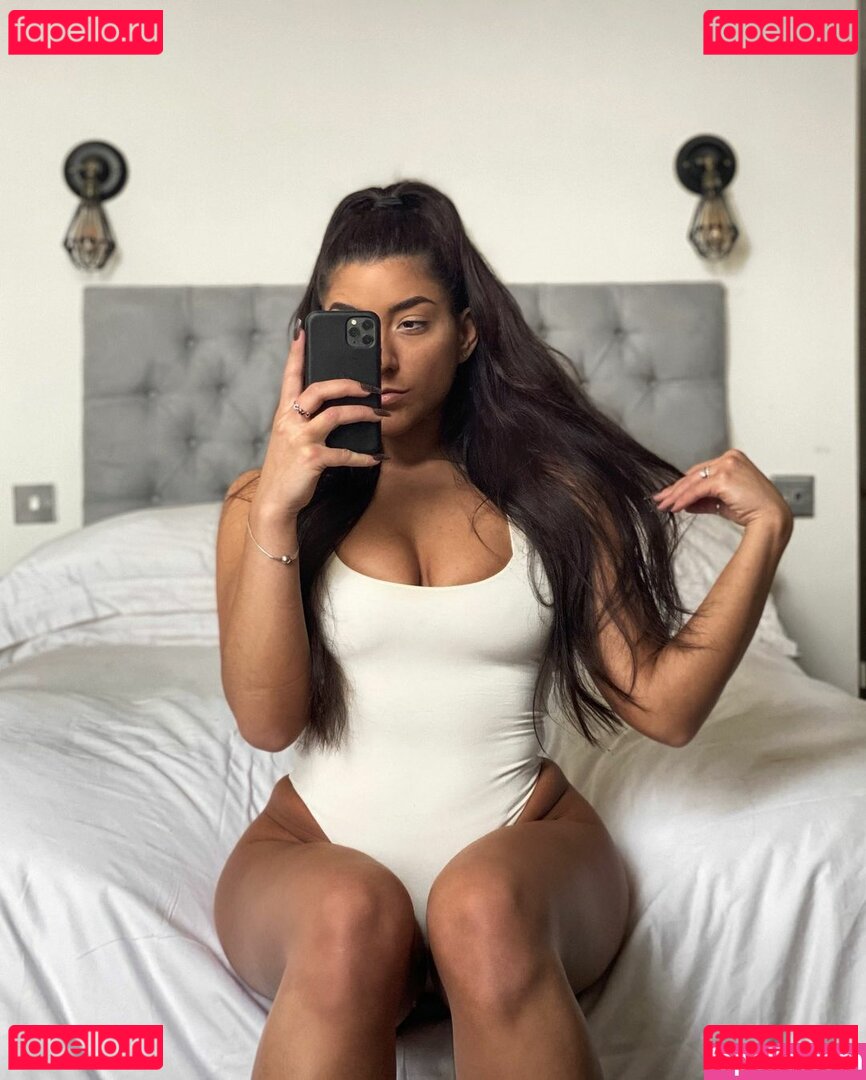 Leah Shutkever / shutkeverofficial Onlyfans Photo Gallery 