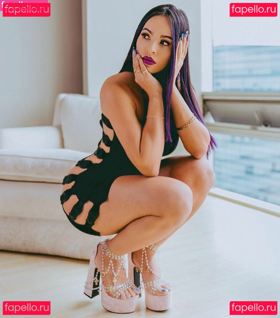 Karla Bustillos / karbgarcia / karlybustillosg Onlyfans Photo Gallery 