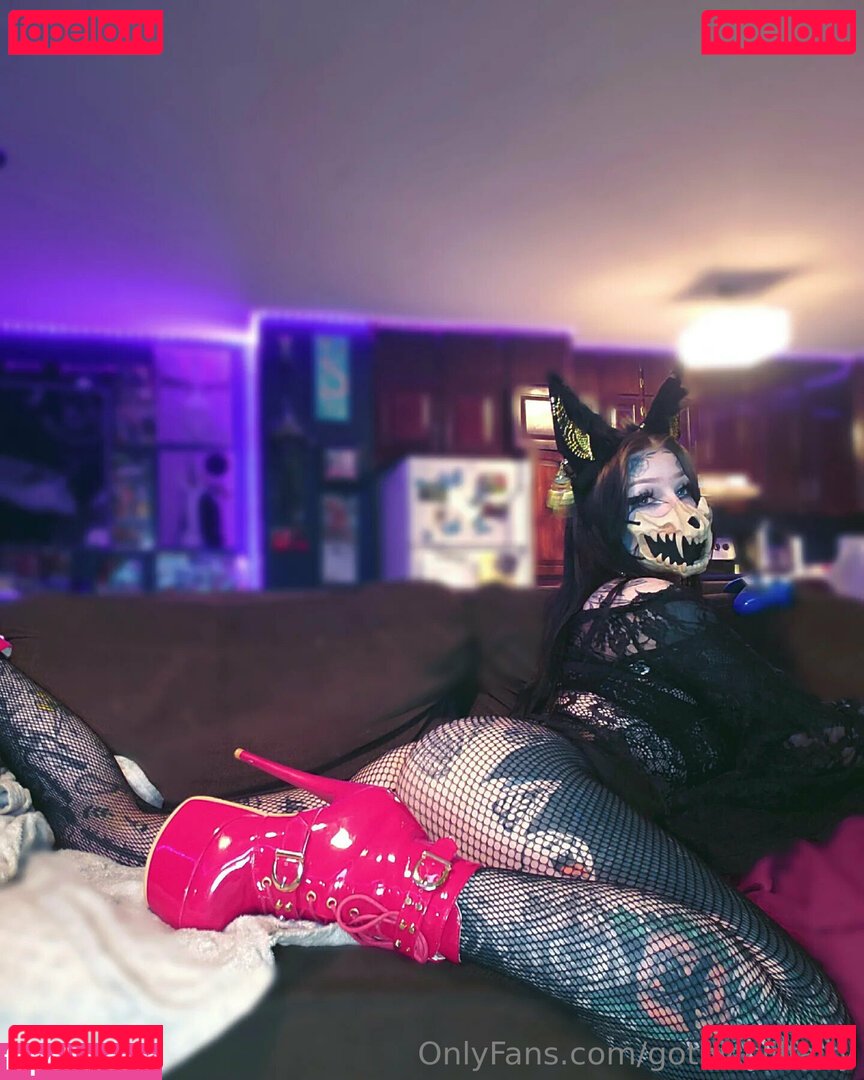 gothicclilfairy Onlyfans Photo Gallery 