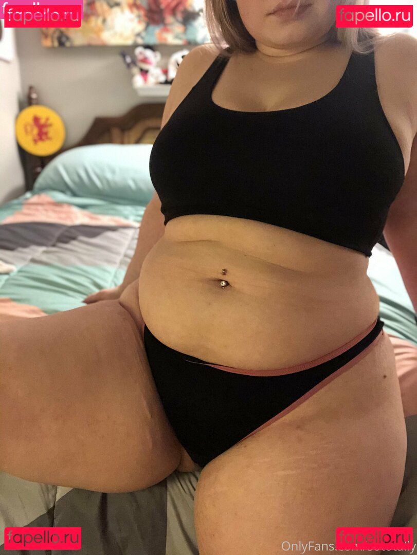 so_totally / sototally Onlyfans Photo Gallery 