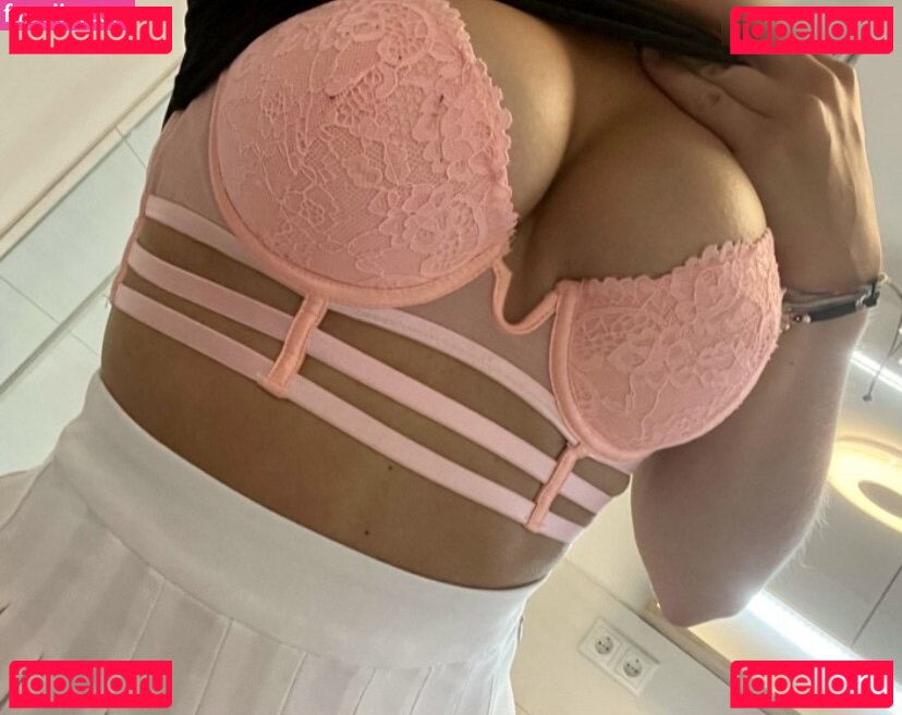 Bella Lange / bella-lange / bellalangee Onlyfans Photo Gallery 