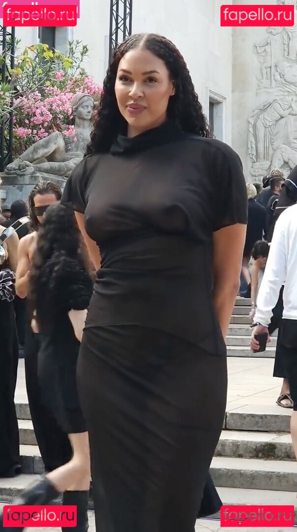 Liz Cambage / ecambage Onlyfans Photo Gallery 