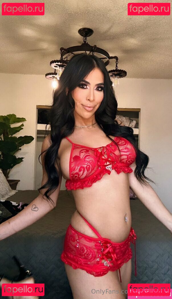 averylustx Onlyfans Photo Gallery 