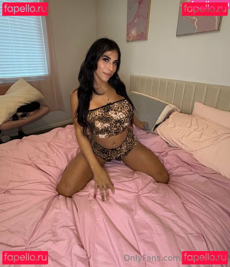 averylustx Onlyfans Photo Gallery 