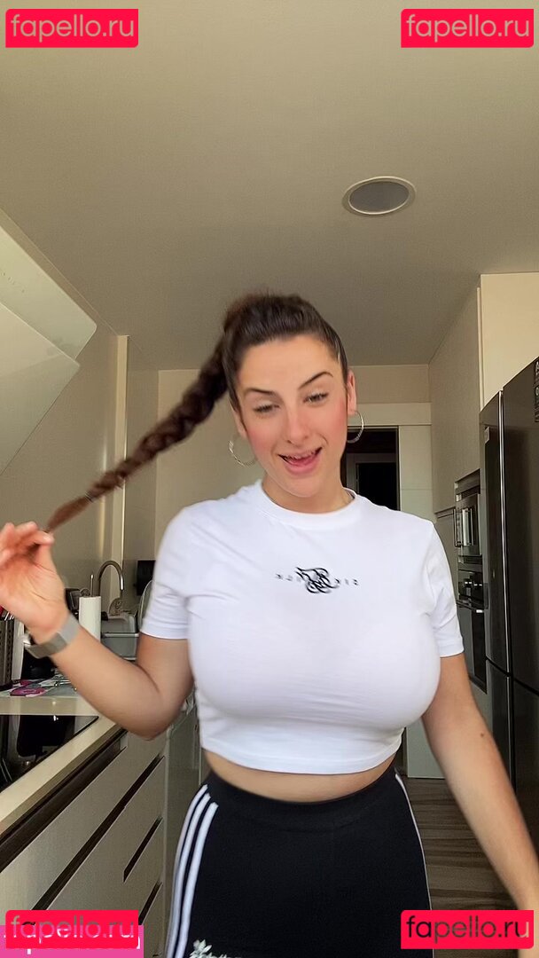 mariannanagno / mariinagoan Onlyfans Photo Gallery 