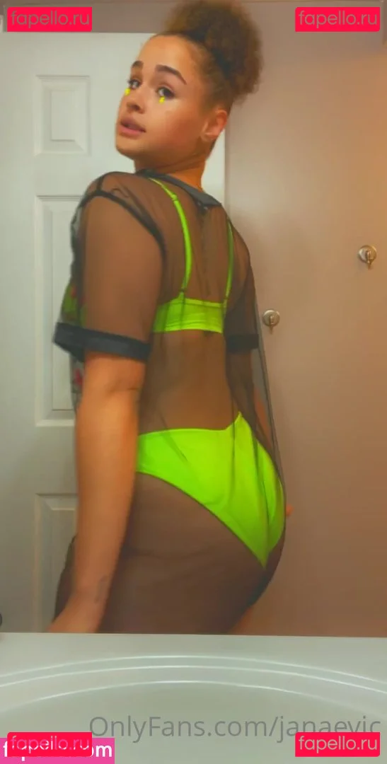 janaevic Onlyfans Photo Gallery 