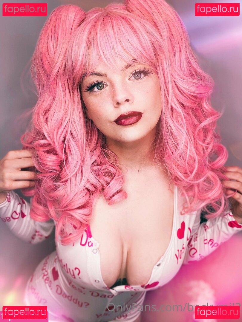 beckymil1_ / beckymil2 Onlyfans Photo Gallery 