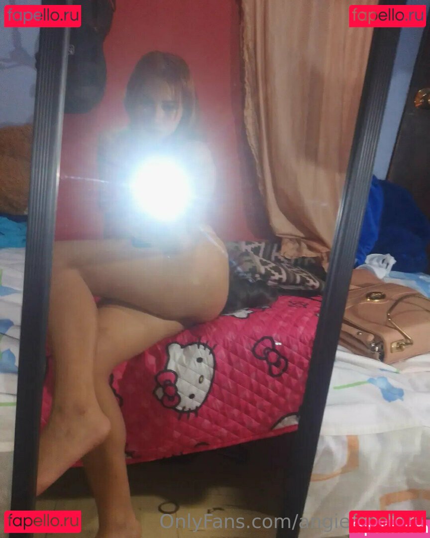 angie173782 / locvcomotumvdre Onlyfans Photo Gallery 