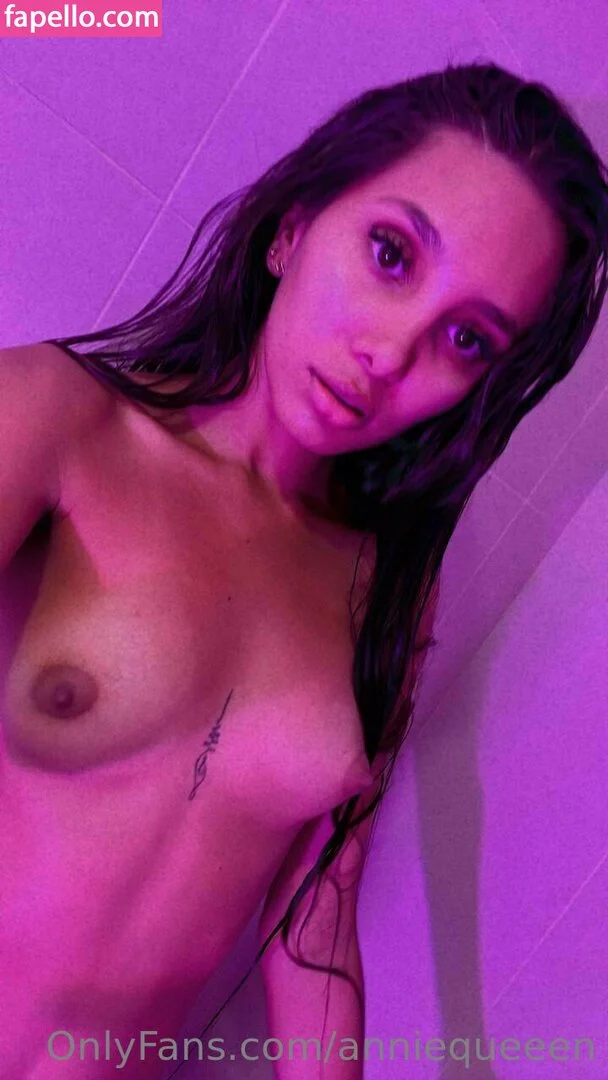 anniequeeen Onlyfans Photo Gallery 