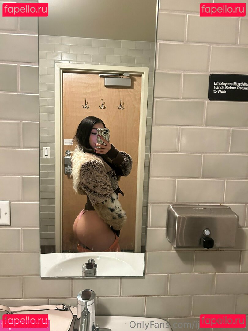 ijustine / ijustneedee Onlyfans Photo Gallery 