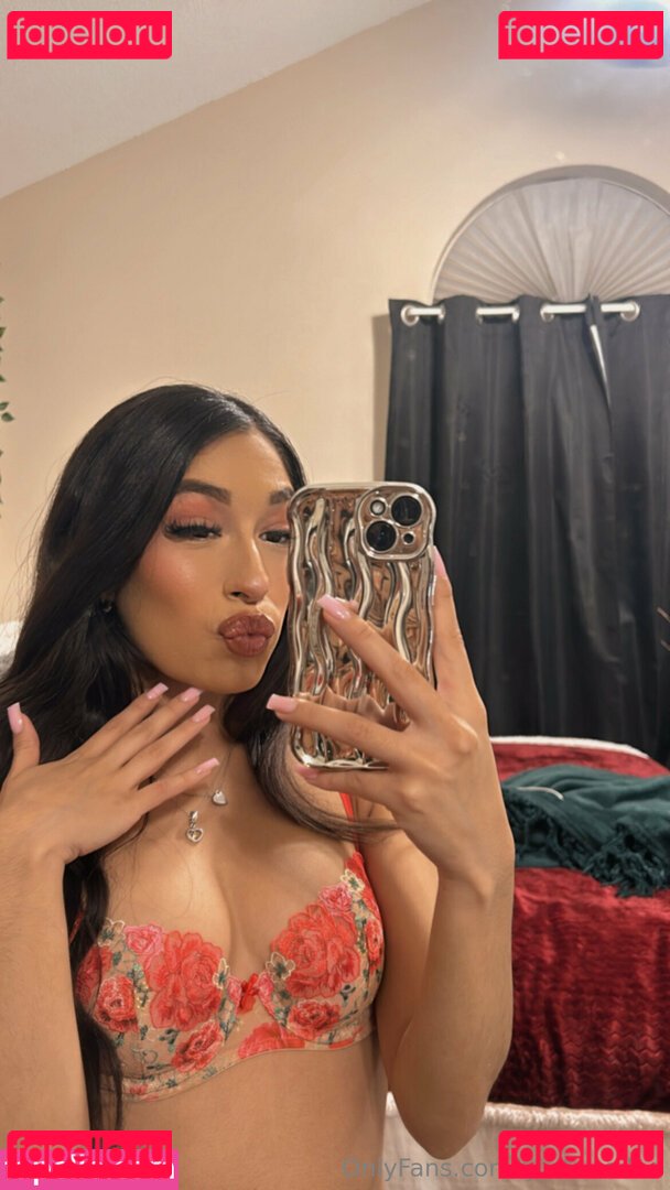 ijustine / ijustneedee Onlyfans Photo Gallery 