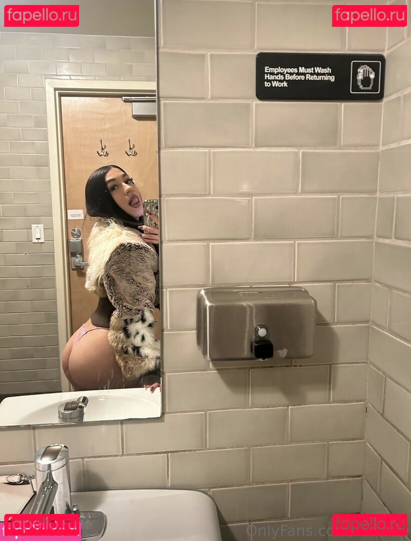 ijustine / ijustneedee Onlyfans Photo Gallery 