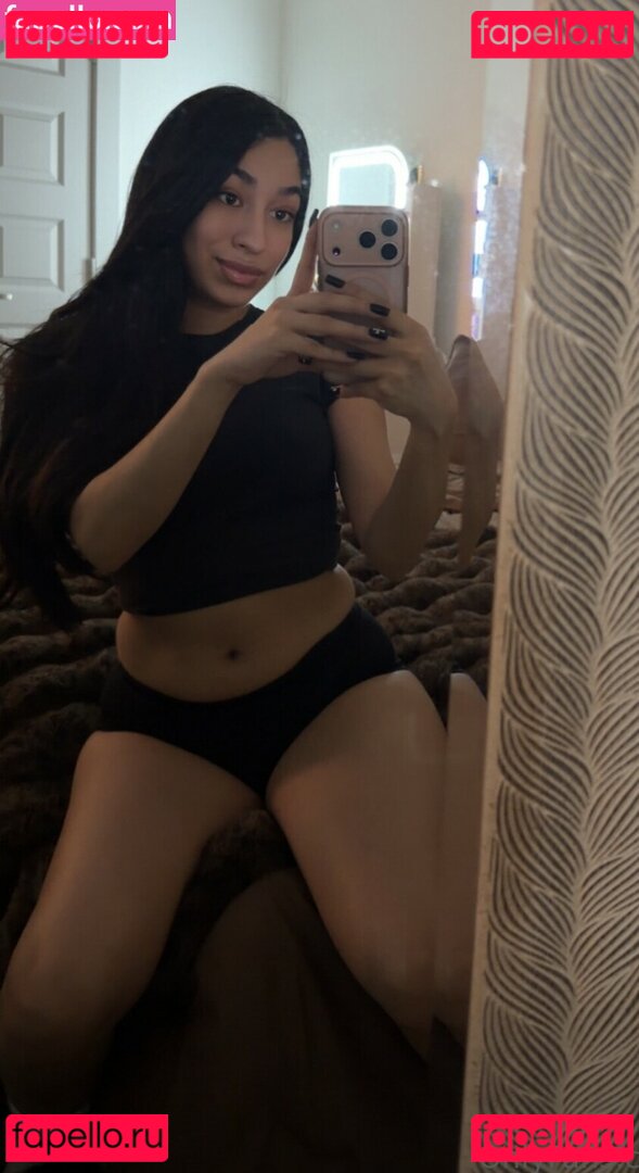 ijustine / ijustneedee Onlyfans Photo Gallery 