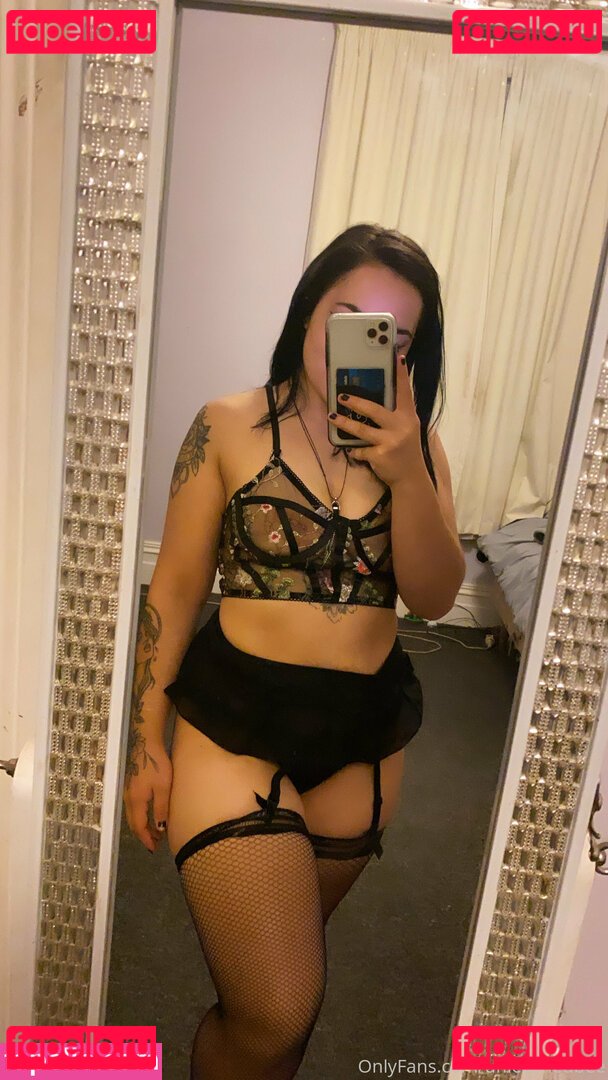 unleashedb_ / unleashedbee Onlyfans Photo Gallery 