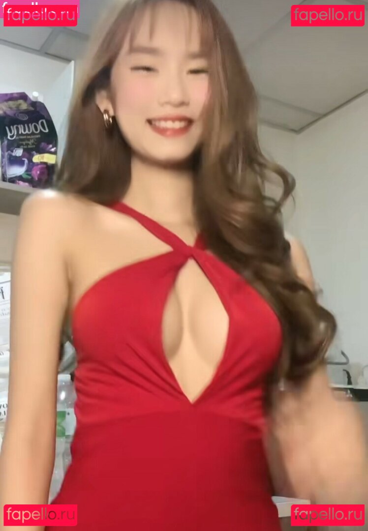 Yujeen.indyy / yujeencos Onlyfans Photo Gallery 