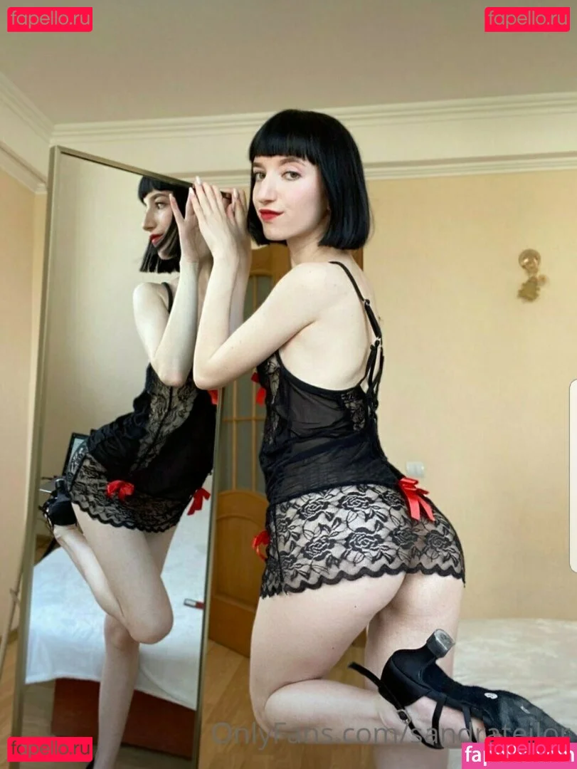 sandrateilorr Onlyfans Photo Gallery 