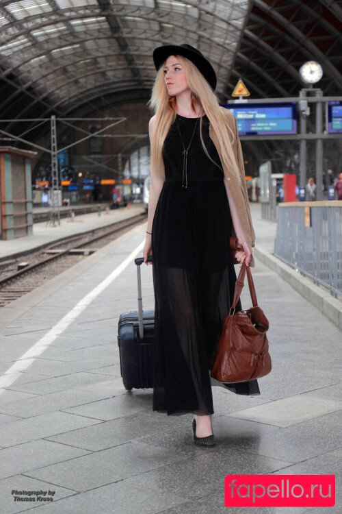 Alizee Onlyfans Photo Gallery 