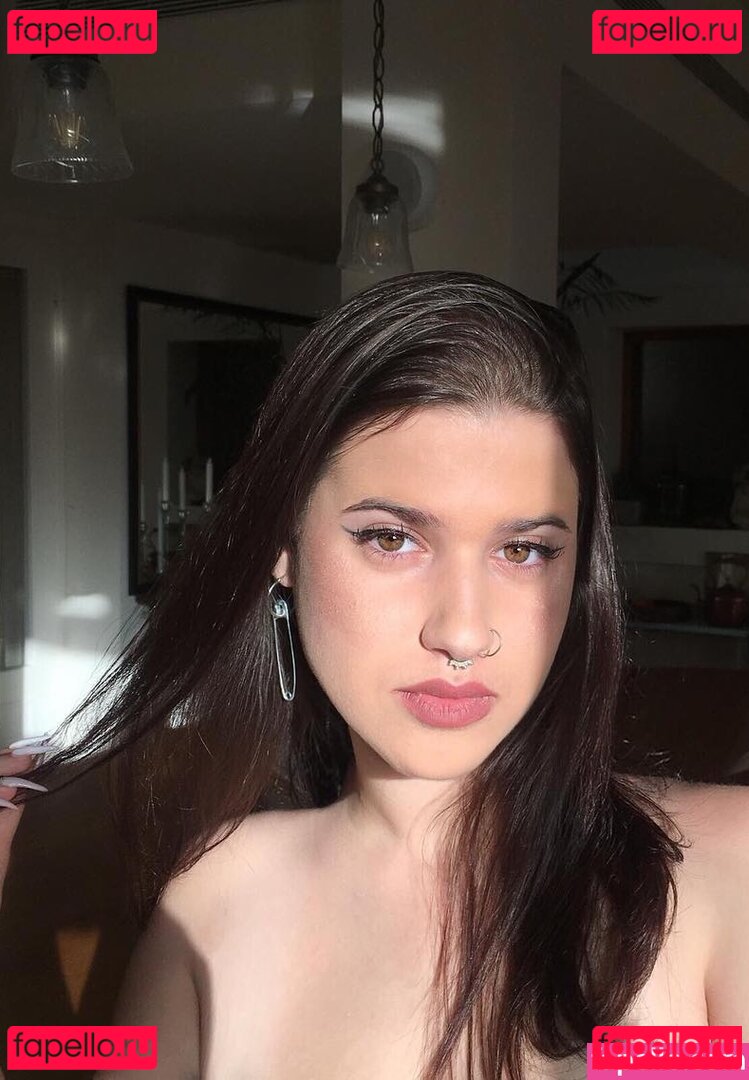 Meshi Roter / meshilily Onlyfans Photo Gallery 