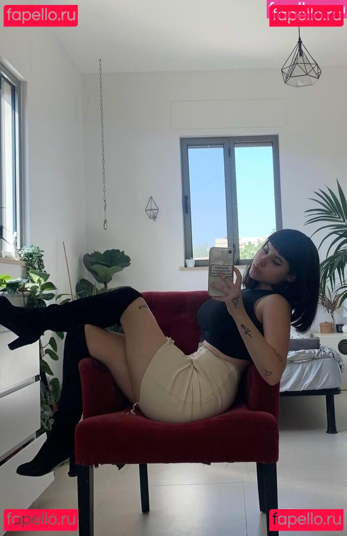 Meshi Roter / meshilily Onlyfans Photo Gallery 