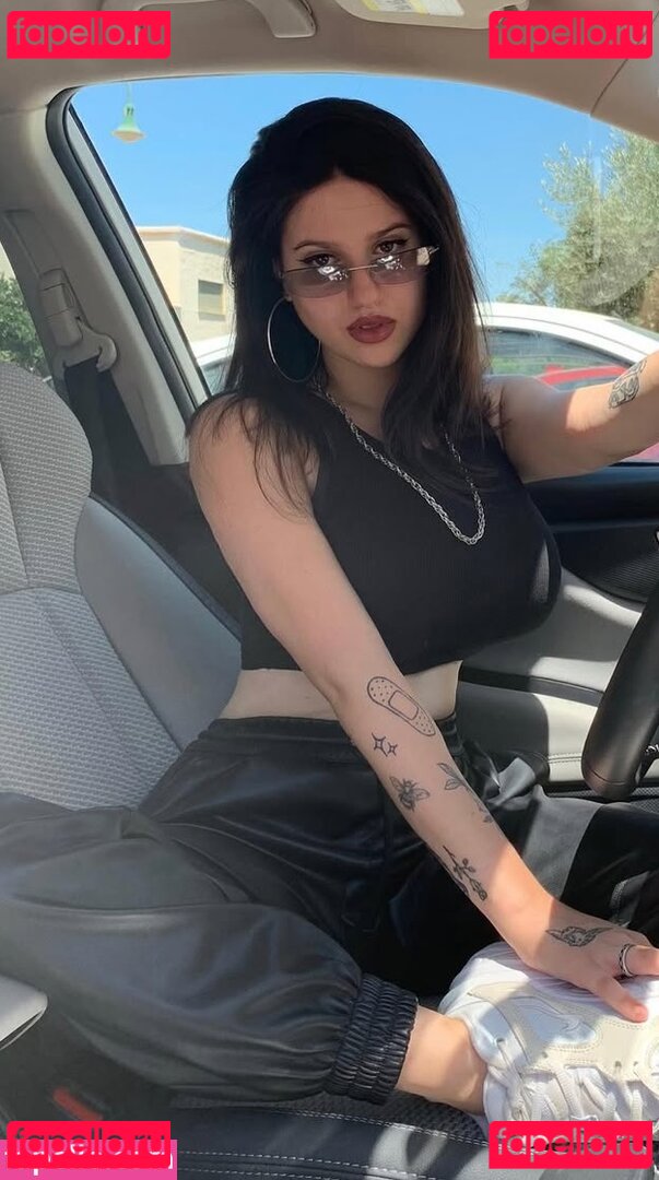 Meshi Roter / meshilily Onlyfans Photo Gallery 