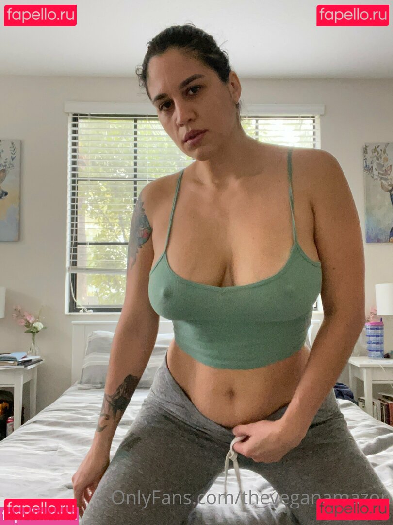 theveganamazon / veggies4four Onlyfans Photo Gallery 