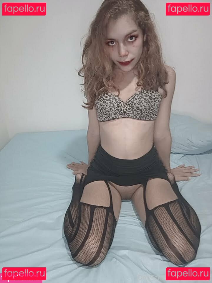 vaioletbrit Onlyfans Photo Gallery 