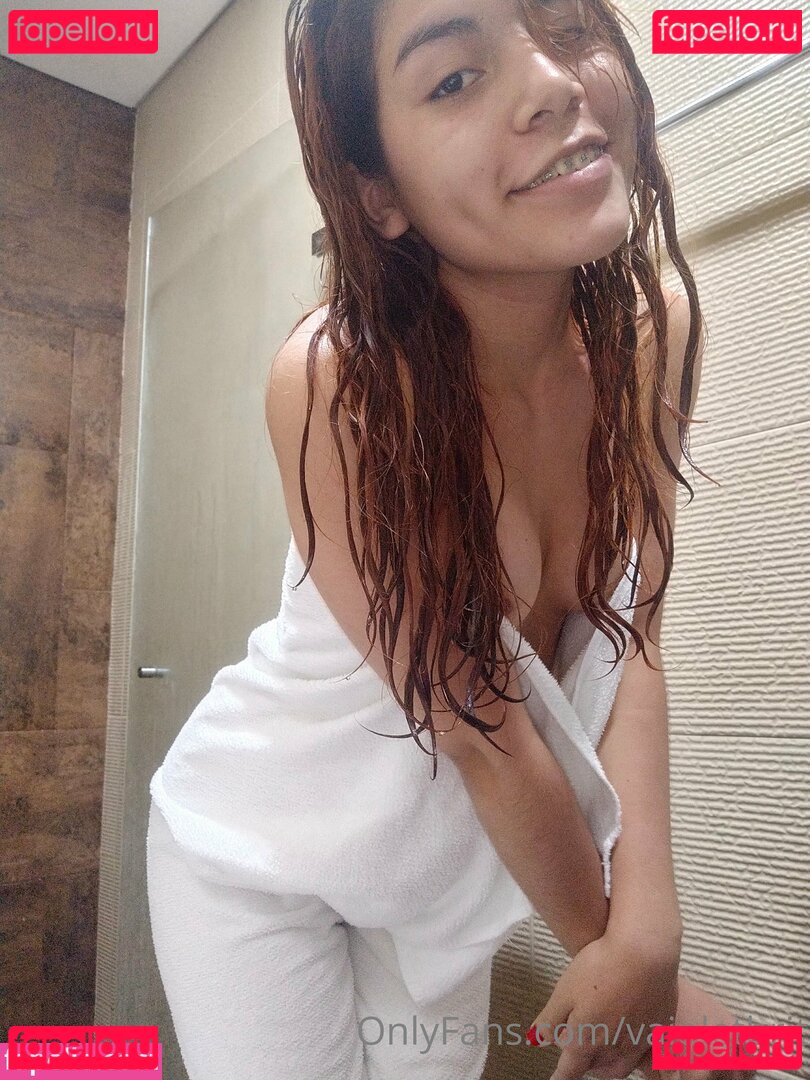 vaioletbrit Onlyfans Photo Gallery 