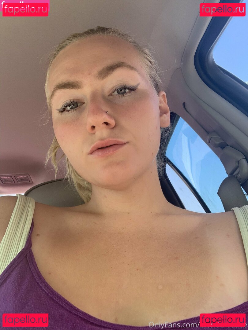 blondeeee / blondefeedee Onlyfans Photo Gallery 