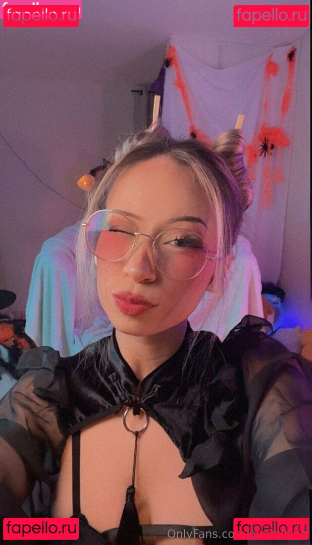 avamilone / avanat9898 Onlyfans Photo Gallery 