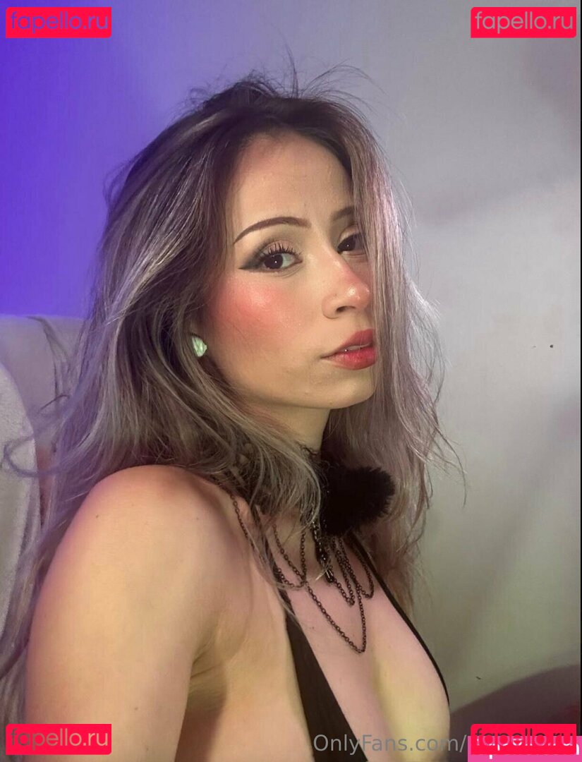 avamilone / avanat9898 Onlyfans Photo Gallery 