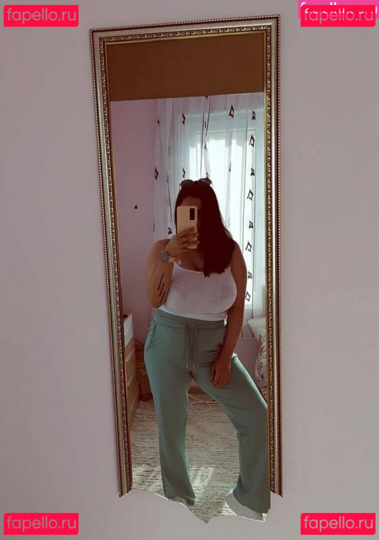 Vladislava A / vladislava_661 Onlyfans Photo Gallery 