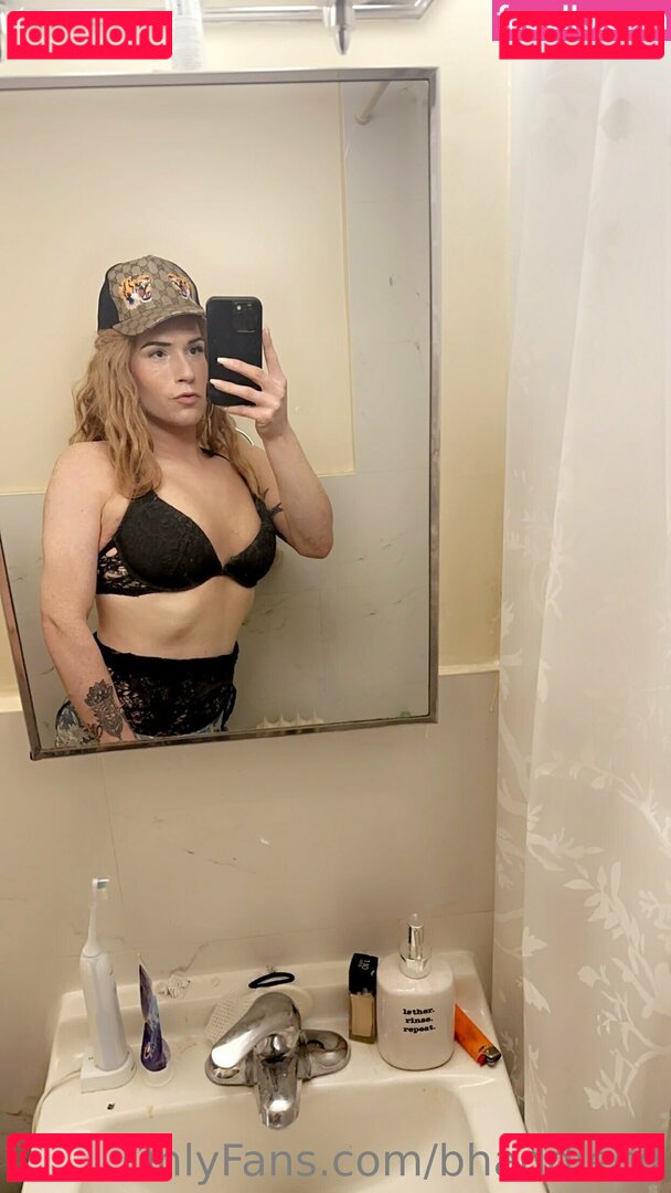 canadianbhaddiee / eajpark Onlyfans Photo Gallery 