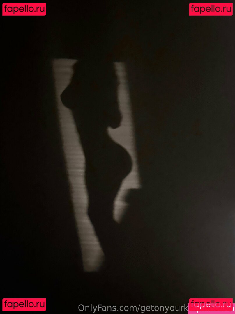 getonyourkneesform3 / onyour.knees Onlyfans Photo Gallery 