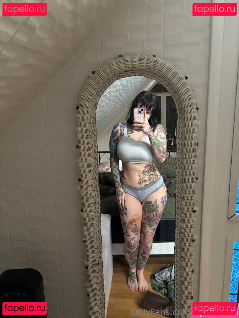 Juneeberri Onlyfans Photo Gallery 