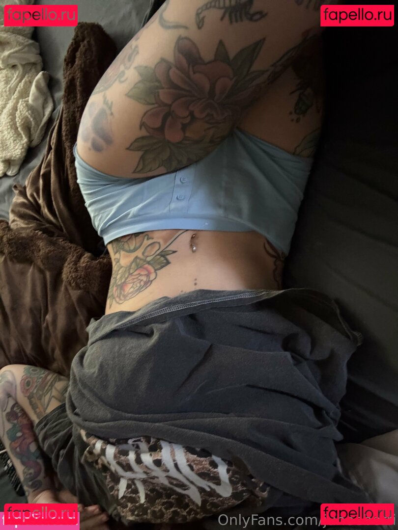 Juneeberri Onlyfans Photo Gallery 