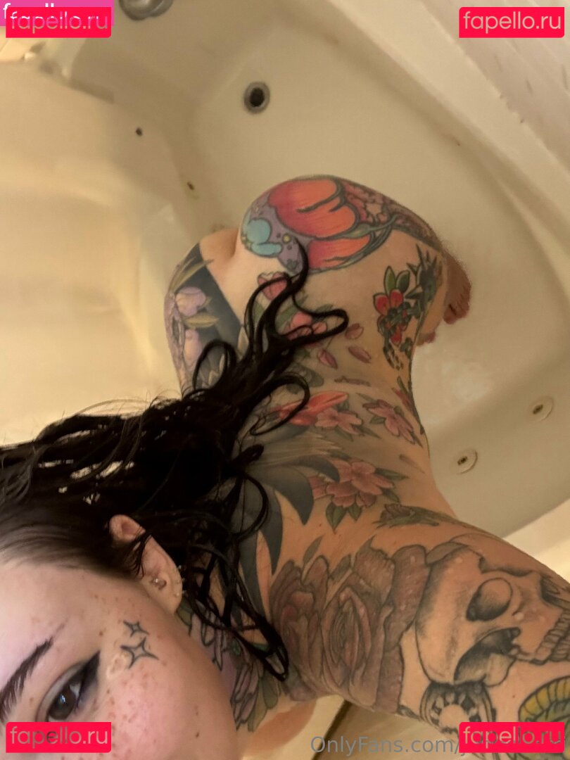 Juneeberri Onlyfans Photo Gallery 