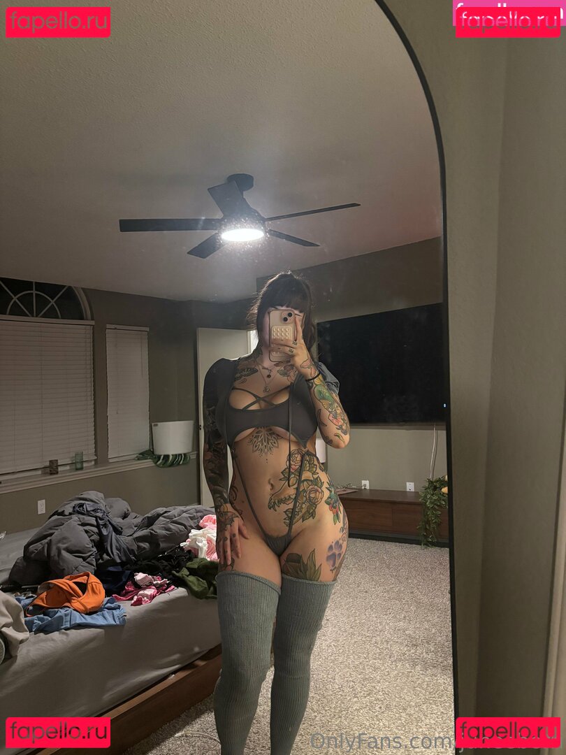 Juneeberri Onlyfans Photo Gallery 