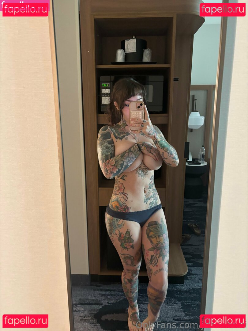 Juneeberri Onlyfans Photo Gallery 