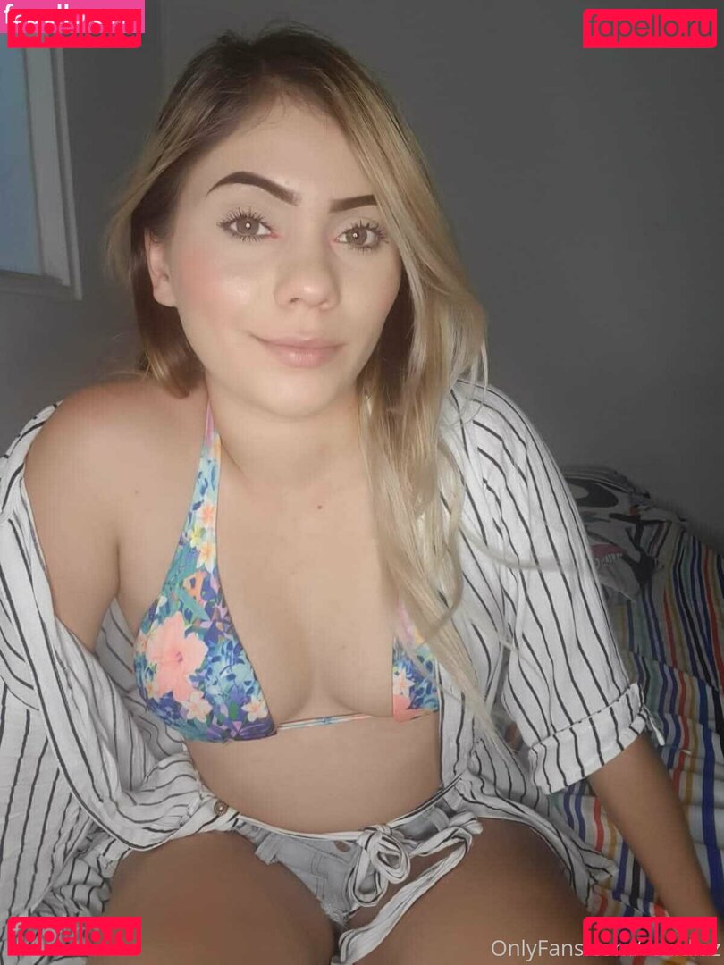 roxdiaz Onlyfans Photo Gallery 