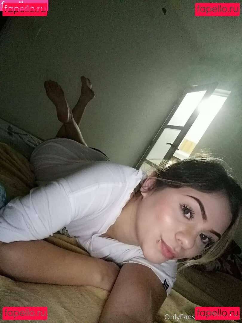 roxdiaz Onlyfans Photo Gallery 