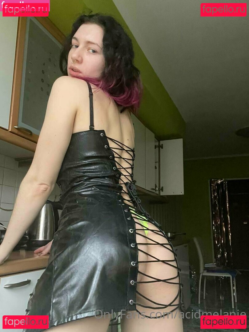 acidmelanie / akamelanie Onlyfans Photo Gallery 