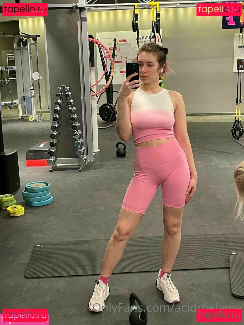 acidmelanie / akamelanie Onlyfans Photo Gallery 