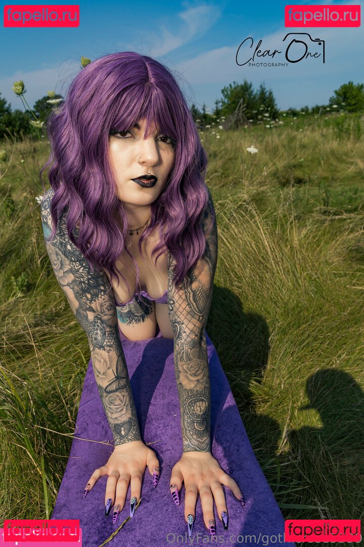 gothicrose5599 / vesmedinia Onlyfans Photo Gallery 