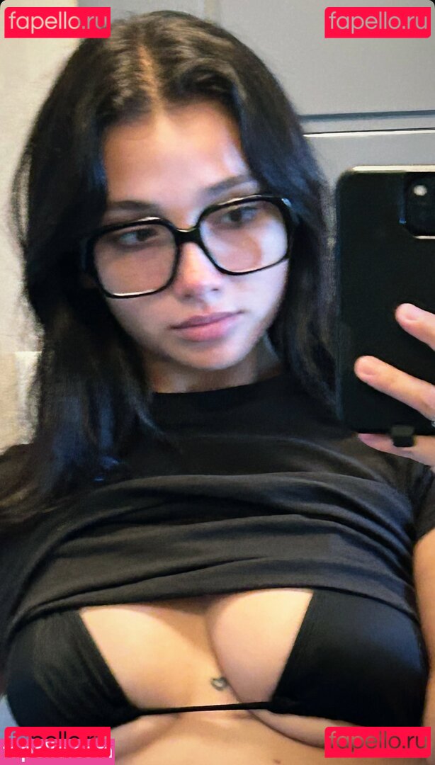 Amanda Arcuri / chiquifairy Onlyfans Photo Gallery 